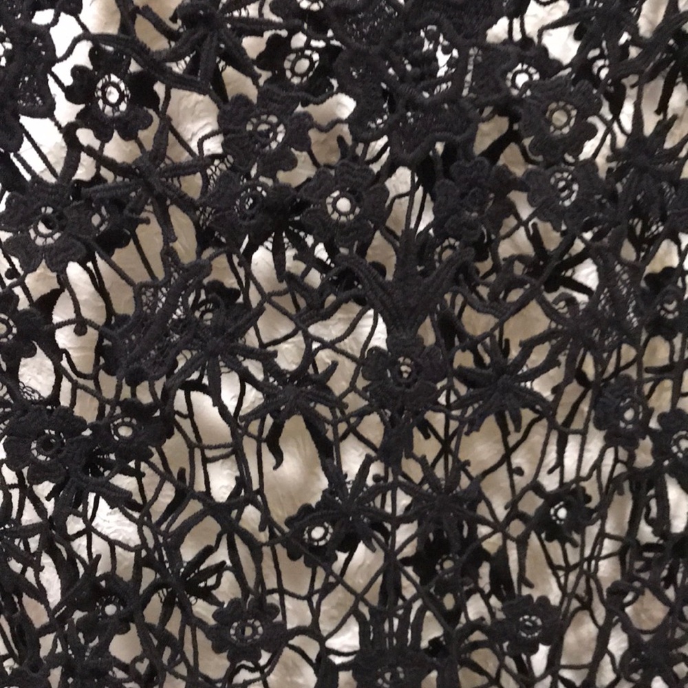 Lace top - Picture 2 of 3